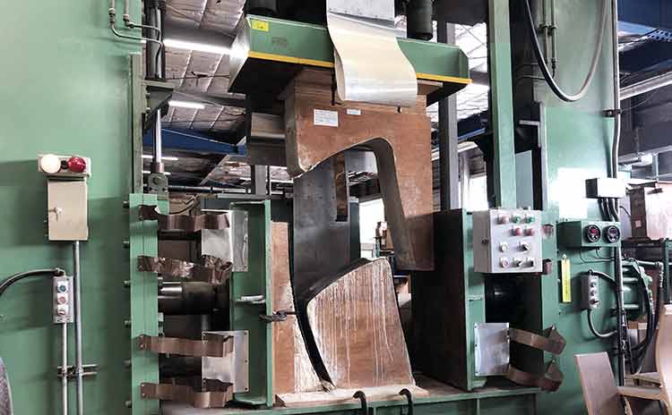I-H26-hydraulic2-axiscoldpress Factory-Facility 成形合板設備 油圧2軸コールドプレス|冨士ファニチア